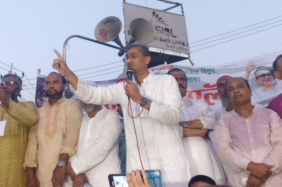 অল্প সময়ের মধ্যে নির্বাচন না হলে ষড়যন্ত্র আমাদের ওপর আঘাত করতে পারে: এ্যানি