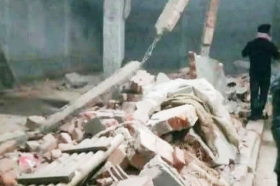 লালমনিরহাটে গোডাউনের দেয়াল ভেঙে শ্রমিকের মৃত্যু