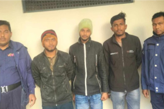 কালীগঞ্জে সড়কে ডাকাতির প্রস্তুতিকালে আটক ৩