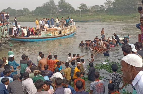 নবীনগরে নৌকা ডুবে শিশুর মৃত্যু, মায়ের অবস্থা আশঙ্কাজনক