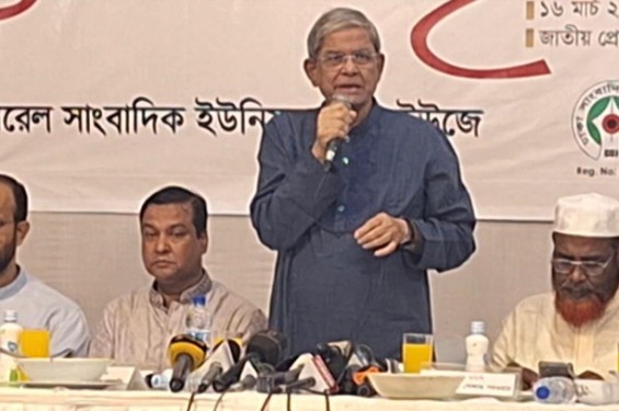 দেশের স্থিতিশীলতা রক্ষার্থে দ্রুত নির্বাচন দিয়ে ক্ষমতা হস্তান্তর করা উচিত: মির্জা ফখরুল