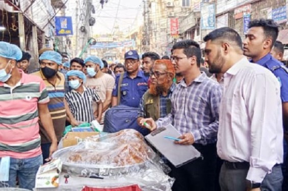 ফরিদপুরে ইফতারের খাবারে ভেজাল, ৩ টি প্রতিষ্ঠানের বিরুদ্ধে মামলা