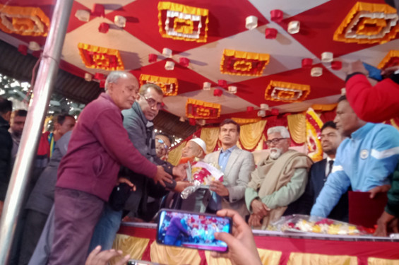 পঞ্চগড়ে কেন্দ্রীয় বিএনপি নেতা আজাদকে গনসংবর্ধনা