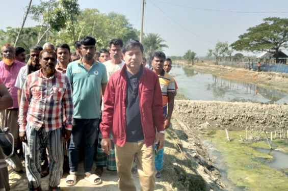 সাতক্ষীরায় আনুলিয়া এক সারা সুইজগেট সংলগ্ন খালটি উন্মুক্ত