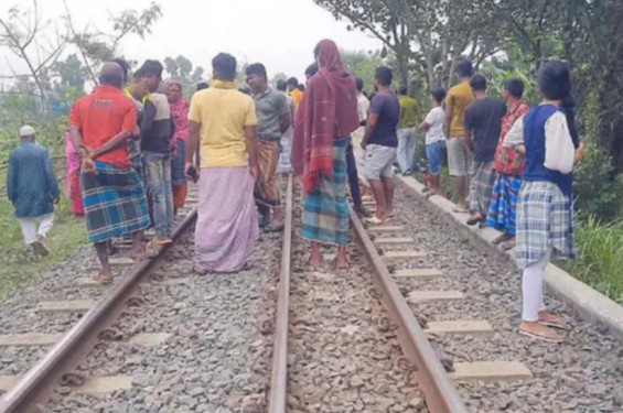 গাজীপুরে চলন্ত ট্রেনের নিচে ঝাঁপ দিয়ে মা-মেয়ের মর্মান্তিক মৃত্যু
