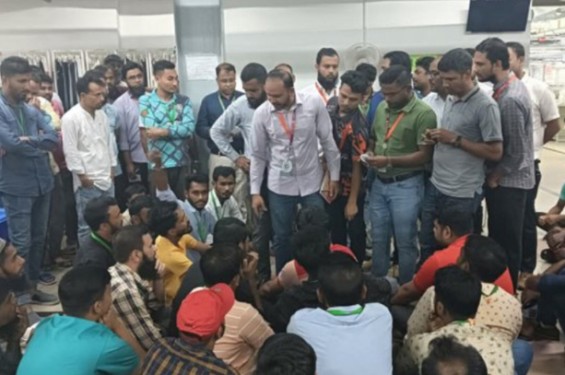 গাজীপুরে শ্রমিকদের ১৩ দফা দাবি শুনে কারখানা বন্ধ ঘোষণা