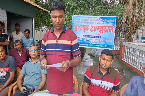 ঝিনাইদহে মাজার নিয়ে অপপ্রচারের প্রতিবাদে সংবাদ সম্মেলন
