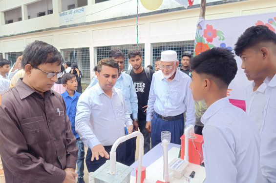 ঝিনাইদহে দিনব্যাপী আন্ত:স্কুল বিজ্ঞান মেলা অনুষ্ঠিত