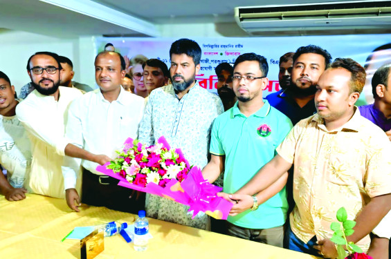বিএনপি নেতা মজনুর সাথে জিয়া মঞ্চ ফেনীর সৌজন্য সাক্ষাৎ