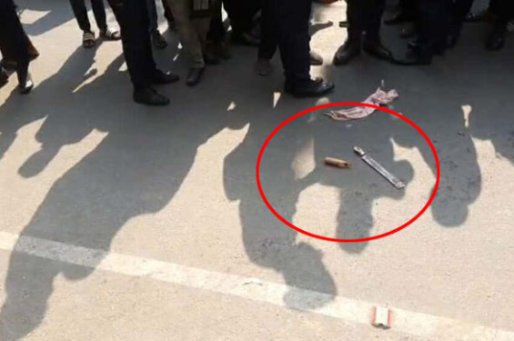 খুলনায় আদালতের সামনে ২ যুবক গুলিবিদ্ধ