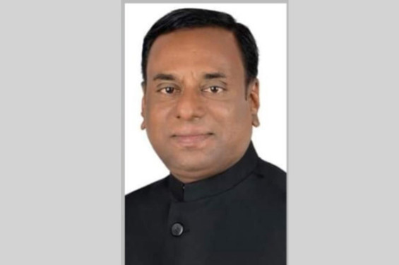 চট্টগ্রামে যুবলীগ নেতাকে ধরে পুলিশে দিল জনতা