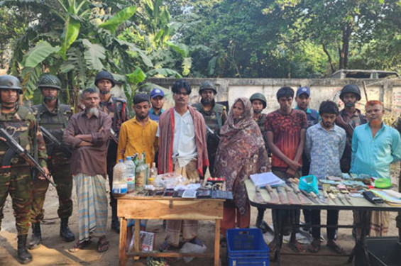 চট্টগ্রামে অক্সিজেন-কুয়াইশ সড়কে অবৈধ যান চলাচলে বিশৃঙ্খলা