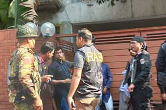 চট্টগ্রামে গৃহকর্তাকে জিম্মি করে দিনে-দুপুরে ডাকাতির চেষ্টা, গ্রেফতার ২