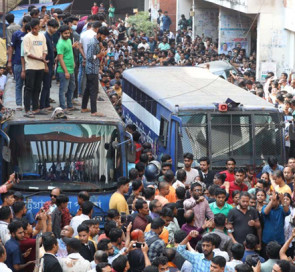 পুলিশের ওপর হামলার মামলায় ১২ আসামির রিমান্ড মঞ্জুর