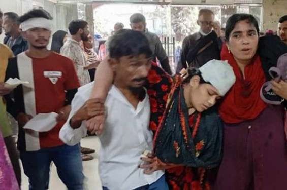 চট্টগ্রাম ইপিজেডে দুই কারখানার শ্রমিকদের সংঘর্ষে আহত ১২