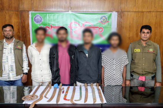 চট্টগ্রামে গোয়েন্দা পুলিশের অভিযানে ৩ অপহৃত উদ্ধার, গ্রেপ্তার ৪