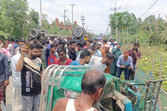 ময়মনসিংহে সড়ক দুর্ঘটনায় নারীসহ নিহত ৪