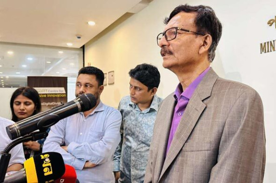 শেখ হাসিনা যেন ভারতে বসে বিবৃতি না দেন
