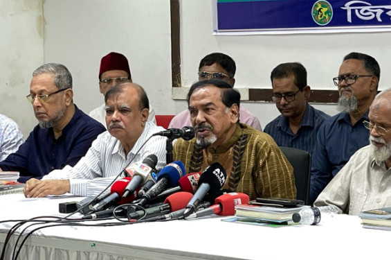শেখ হাসিনা এখন ট্রাম্পের ছবি আশ্রয় করে বাঁচতে চায়: মেজর হাফিজ