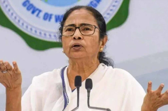 আপনারা কলকাতা-বিহার দখল করবেন, আমরা কি ললিপপ খাব: মমতা