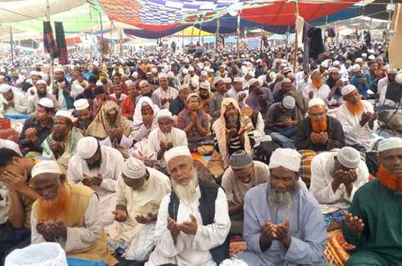 আমিন আমিন’ ধ্বনিতে মুখরিত তুরাগ তীর