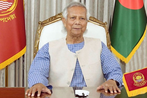 ইউনূস কী করবেন, সেদিকে দৃষ্টি সবার