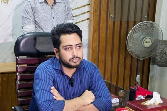 নির্বিঘ্নে পূজা উদযাপন করুন: তথ্য উপদেষ্টা