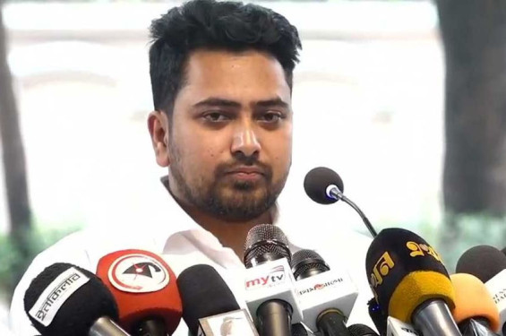 রাষ্ট্রপতিকে অপসারণ করে গ্রেপ্তার করতে হবে : নাহিদ ইসলাম