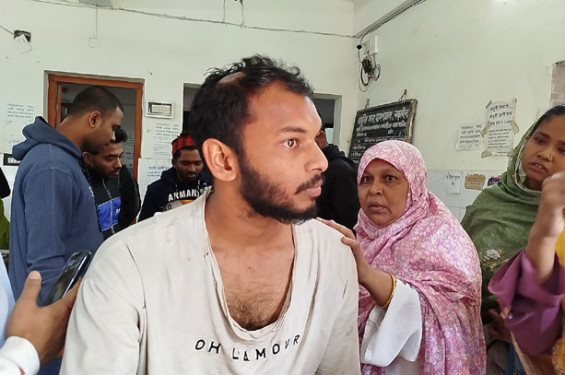 নড়াইলে স্বেচ্ছাসেবী সংগঠন সভাপতিকে কুপিয়ে জখম