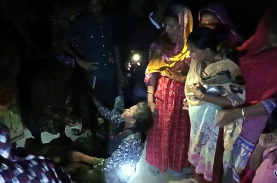 ড়াইলে সাহিত্য আড্ডাসহ সম্মাননা প্রদান
