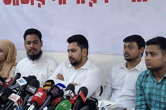 উপদেষ্টা আসিফ ও মাহফুজের সঙ্গে এনসিপির কোনো সম্পর্ক নেই : নাহিদ