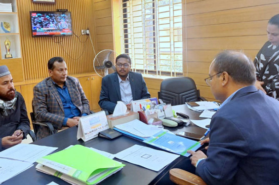 বাড়তি উৎপাদন ব্যয়ের ঝুঁকি নিয়েই আগাম আলু চাষে ব্যস্ত চাষীরা