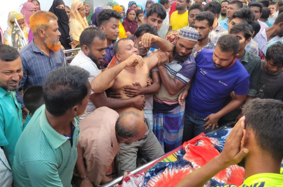 ইউএনও কার্যালয়ের পুকুরে সাঁতার প্রশিক্ষণে এসে শিশুর মৃত্যু
