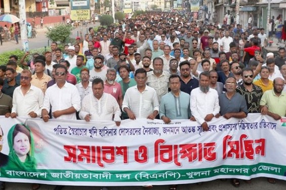 বিএনপিকে কঠোর হতে বাধ্য করবেন না - এড. মনা