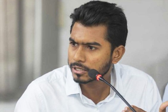 গুটি কয়েক ছাত্রনেতা সরকার ও প্রশাসনকে নিয়ন্ত্রণ করছে: নুর