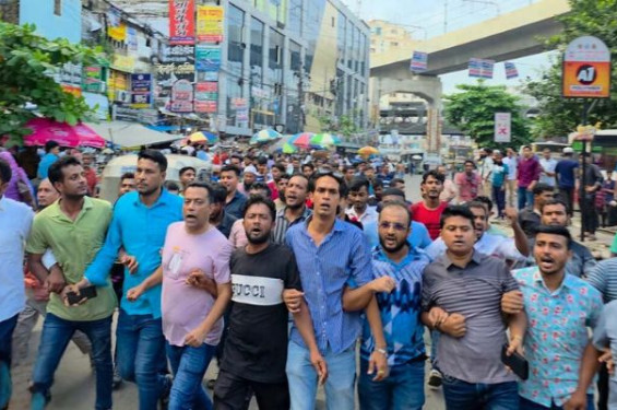 আ. লীগের মিছিল থেকে ৩ হাজারের বেশি গ্রেপ্তার