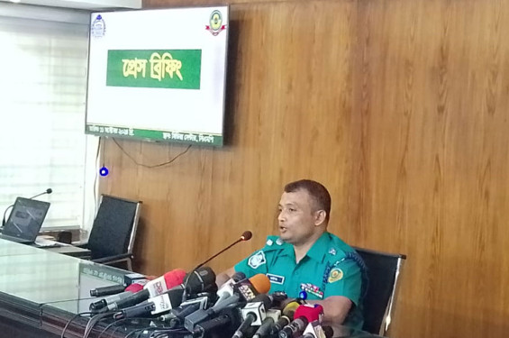 পূজা উদযাপন কমিটির নেতার অনুরোধেই মণ্ডপে যান শিল্পীরা : পুলিশ