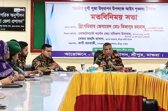 ‘পূজামণ্ডপের এক কিলোমিটারের মধ্যে পাগল ঢুকতে দেওয়া যাবে না’