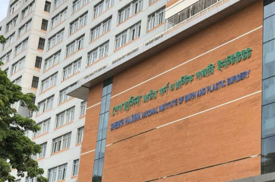 রাজধানীতে গ্যাস সিলিন্ডার বিস্ফোরণে নারীসহ দগ্ধ ৫
