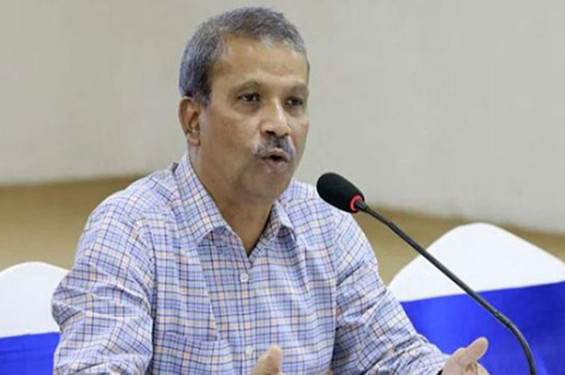 ১৫ বছরের শাসনকে কয়েক সপ্তাহে মোকাবিলা করা সহজ নয়: আসিফ নজরুল