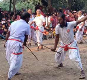 নবীনগরে গ্রামবাংলার ঐতিহ্যবাহী লাঠি খেলা অনুষ্ঠিত