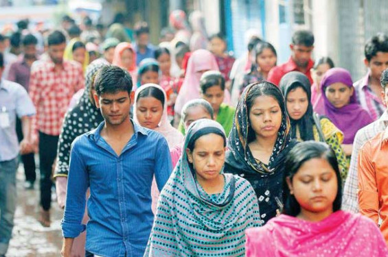 এআই-অটোমেশনে ঝুঁকিতে পড়তে পারে ১২ লাখ পোশাকশ্রমিক