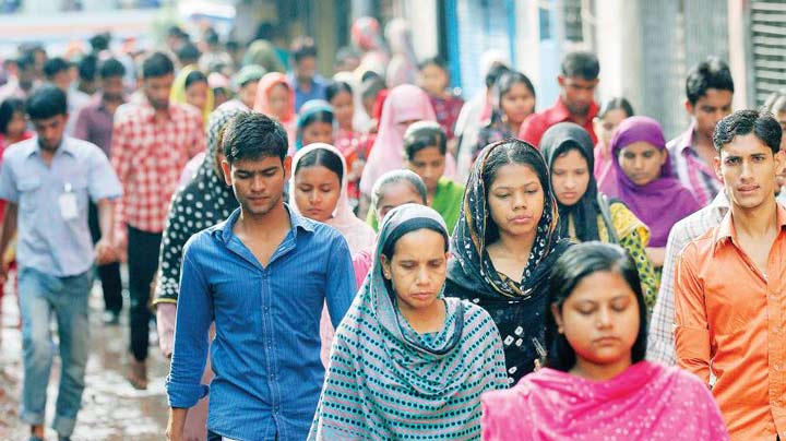 এআই-অটোমেশনে ঝুঁকিতে পড়তে পারে ১২ লাখ পোশাকশ্রমিক