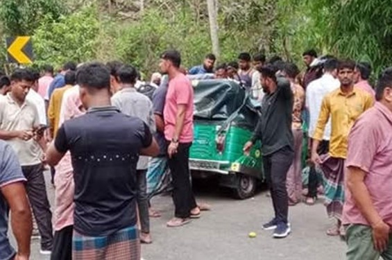 রাঙামাটিতে অটোরিকশা ও পিকআপের সংঘর্ষে নিহত ৫