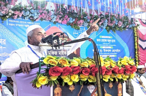 সংবিধান থাকলে সরকার নেই, সরকার থাকলে সংবিধান নেই: ইসহাক খন্দকার
