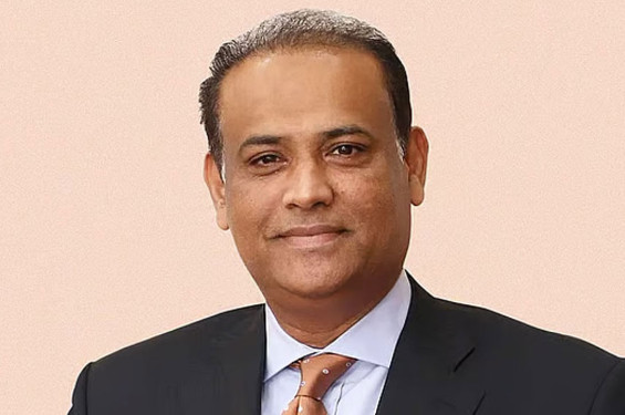 সাইফুজ্জামানের চেক দিয়ে ১ কোটি ৭৬ লাখ টাকা উত্তোলন, কর্মকর্তা আটক