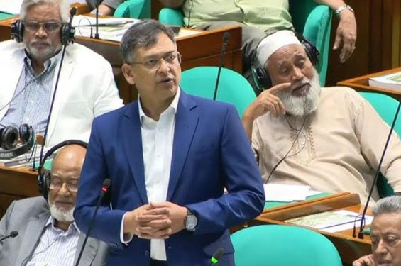 বিমানবন্দরগুলোয় নিরাপত্তা নিশ্চিত করা হয়েছে : স্বরাষ্ট্রমন্ত্রী