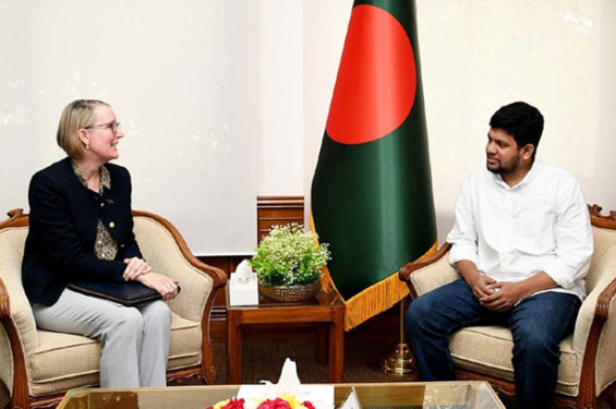 পাচারকৃত অর্থ ফেরত আনতে যুক্তরাজ্যের সহায়তা চান মাহফুজ