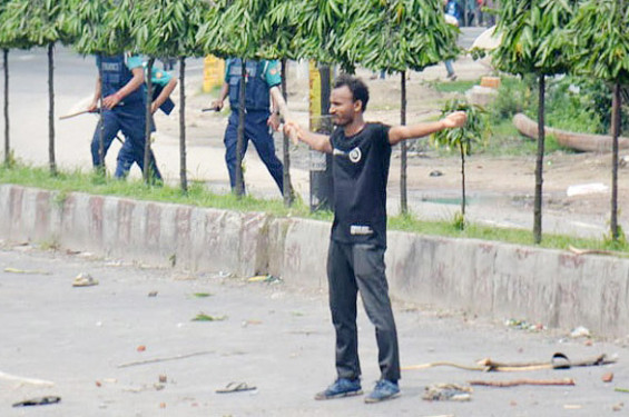 বাংলাদেশে ছাত্র আন্দোলনে নিহত ৬৫০