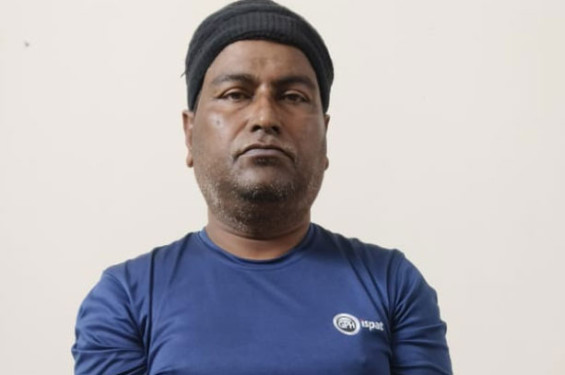 আখাউড়া আজমপুর রেলস্টেশন এলাকা থেকে ইয়াবাসহ কারবারি আটক
